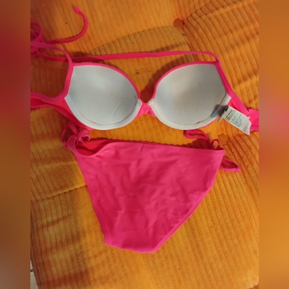 COPY - Hollister Neon Pink Push Up Bakini - Picture 3 of 5